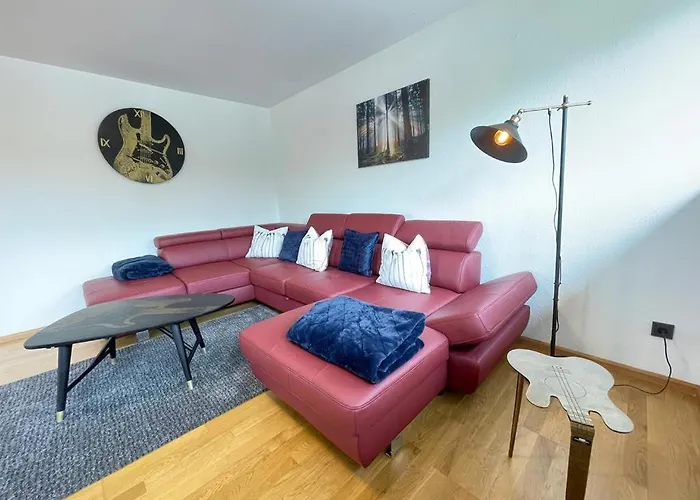 Schöne Ferienwohnung mit viel Platz und Parkplatz